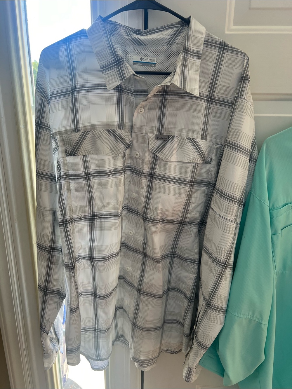 Columbia Mens' Mint Green Button-Front Sun Shirt - Picture 2 of 5